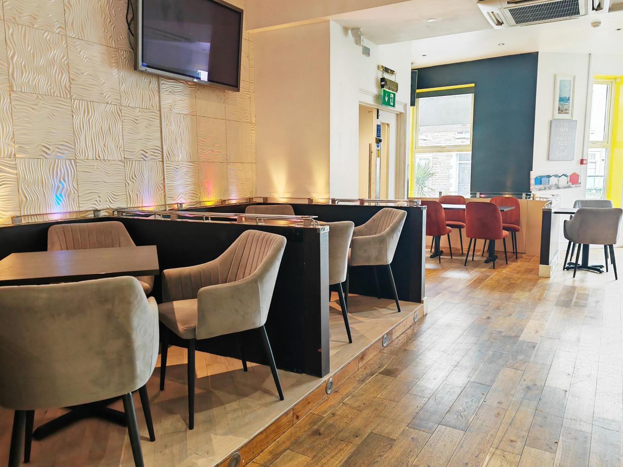Blue Reef 2* New Quay